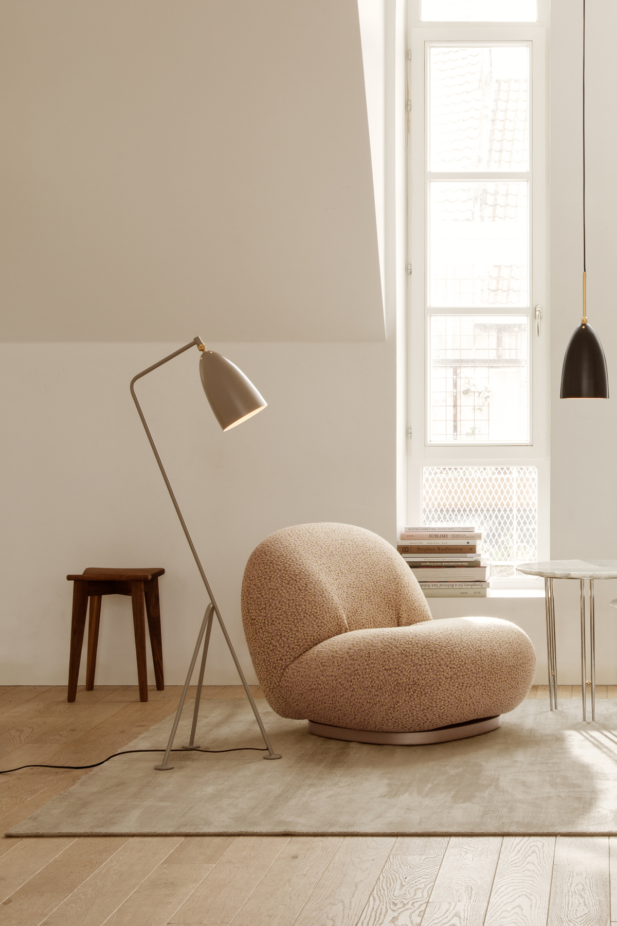 Grässhoppa Floor Lamp